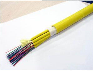 FRP a protégé le câble d'interface du câble optique FTTH de fibre facile de caler le câble d'inddor