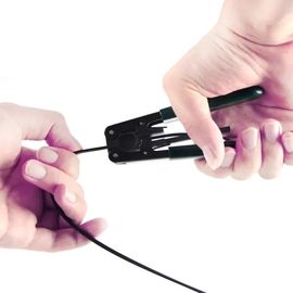Optique de fibre de câble de Wire Ftth Drop de messager de veste de PVC ou de LSZH