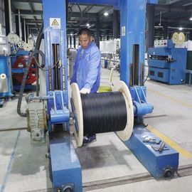 Les types de câble optique extérieurs de la fibre GYTS53 doublent le câble enterré direct blindé pour la communication de fond